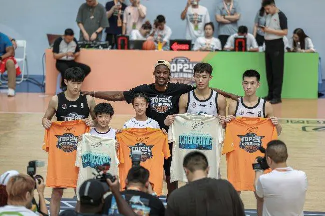 为什么智能穿戴设备对篮球运动员发展重要_0