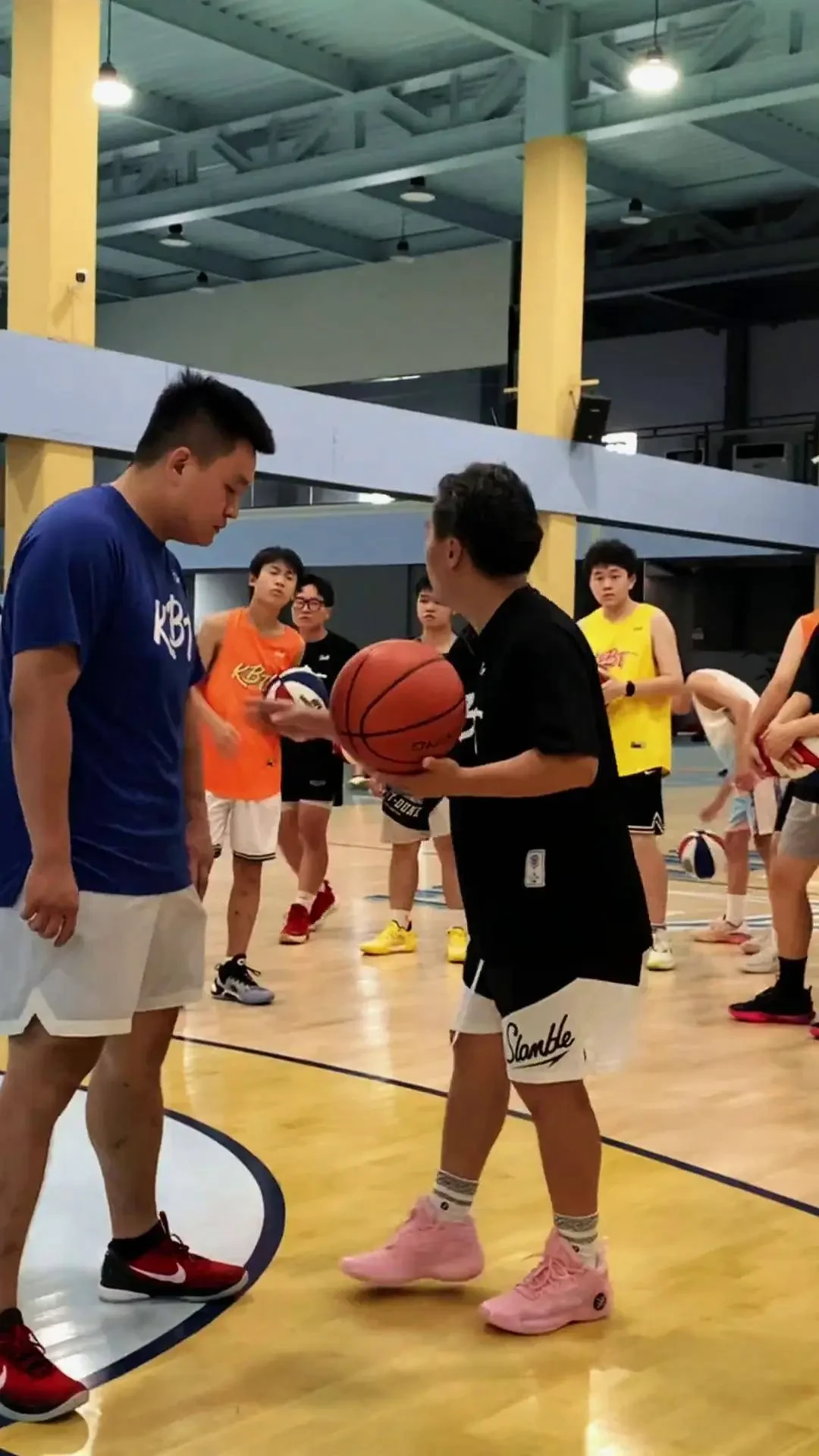 为什么智能穿戴设备对篮球运动员发展重要_0